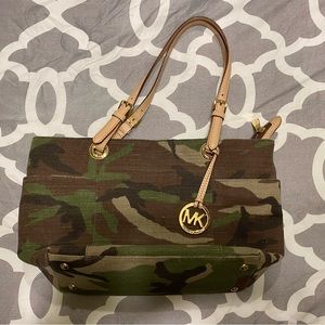 Camouflage Michael Kors tote purse